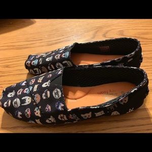 Tom’s Black Dog Shoes gently used condition